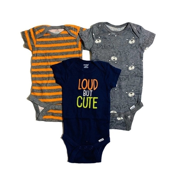 Gerber baby’s 3-6M onesie bundle - Picture 1 of 2